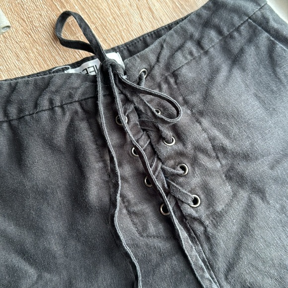 Seek The Label 100% linen front lace up high waist mini shorts - Picture 3 of 4